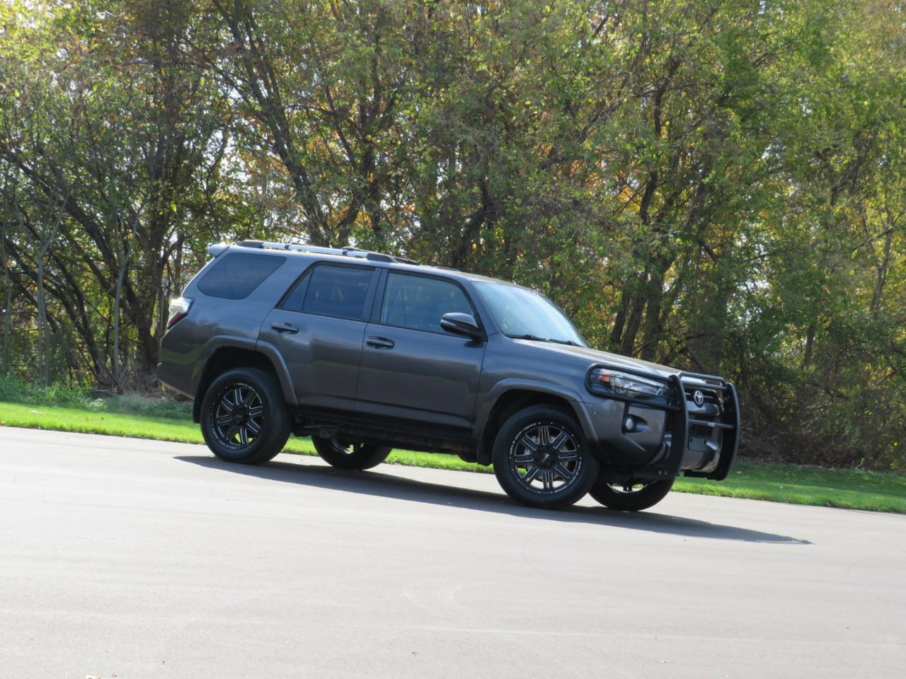 Toyota 4Runner SR5 4WD 2020
