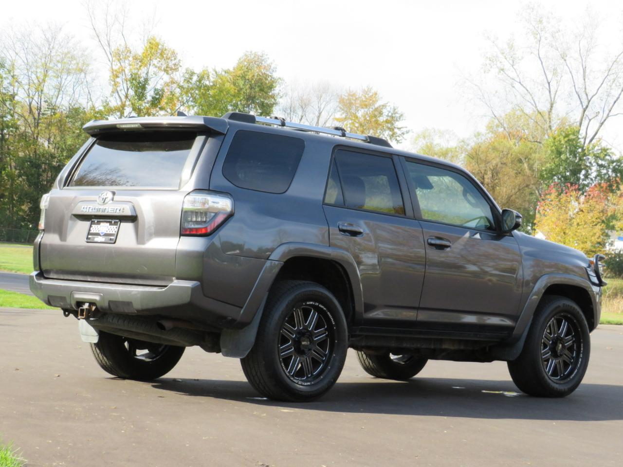 Toyota 4Runner SR5 4WD 2020