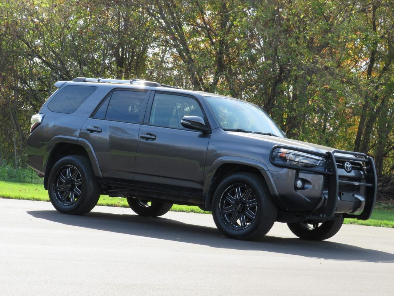 Toyota 4Runner SR5 4WD 2020