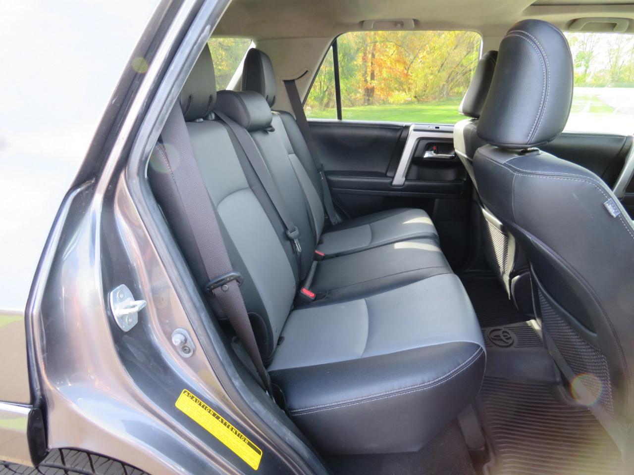 Toyota 4Runner SR5 4WD 2020