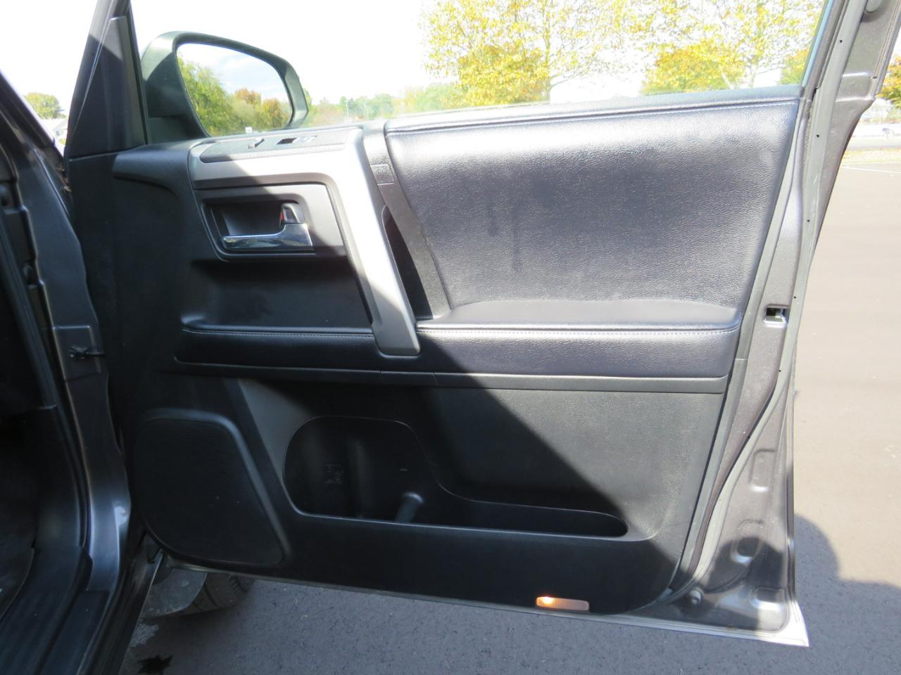 Toyota 4Runner SR5 4WD 2020