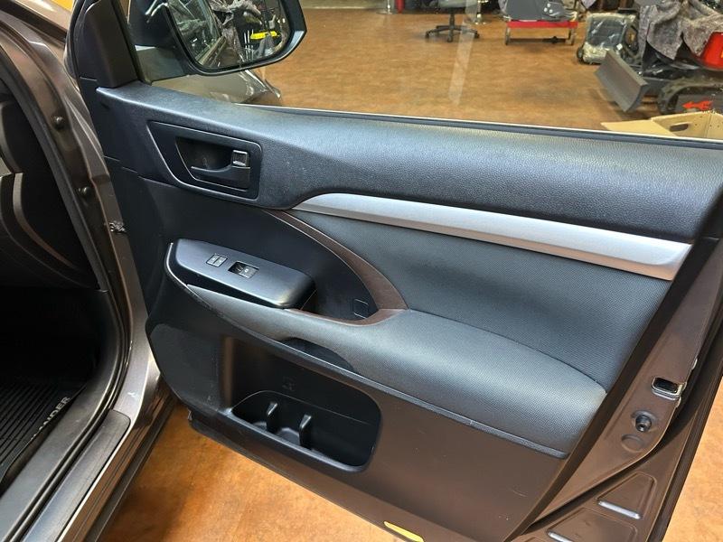 Toyota Highlander LE Plus AWD V6 2018