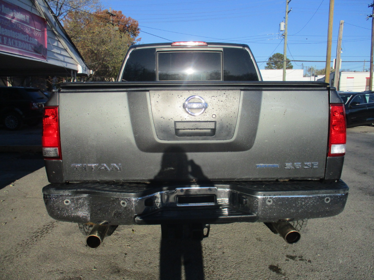 Nissan Titan XE Crew Cab 4WD SWB 2010