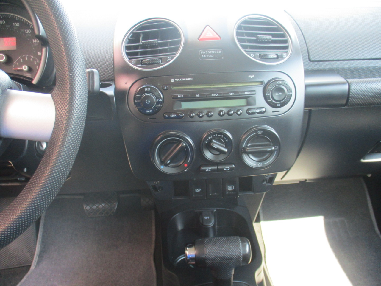 Volkswagen New Beetle 2.5L PZEV 2010