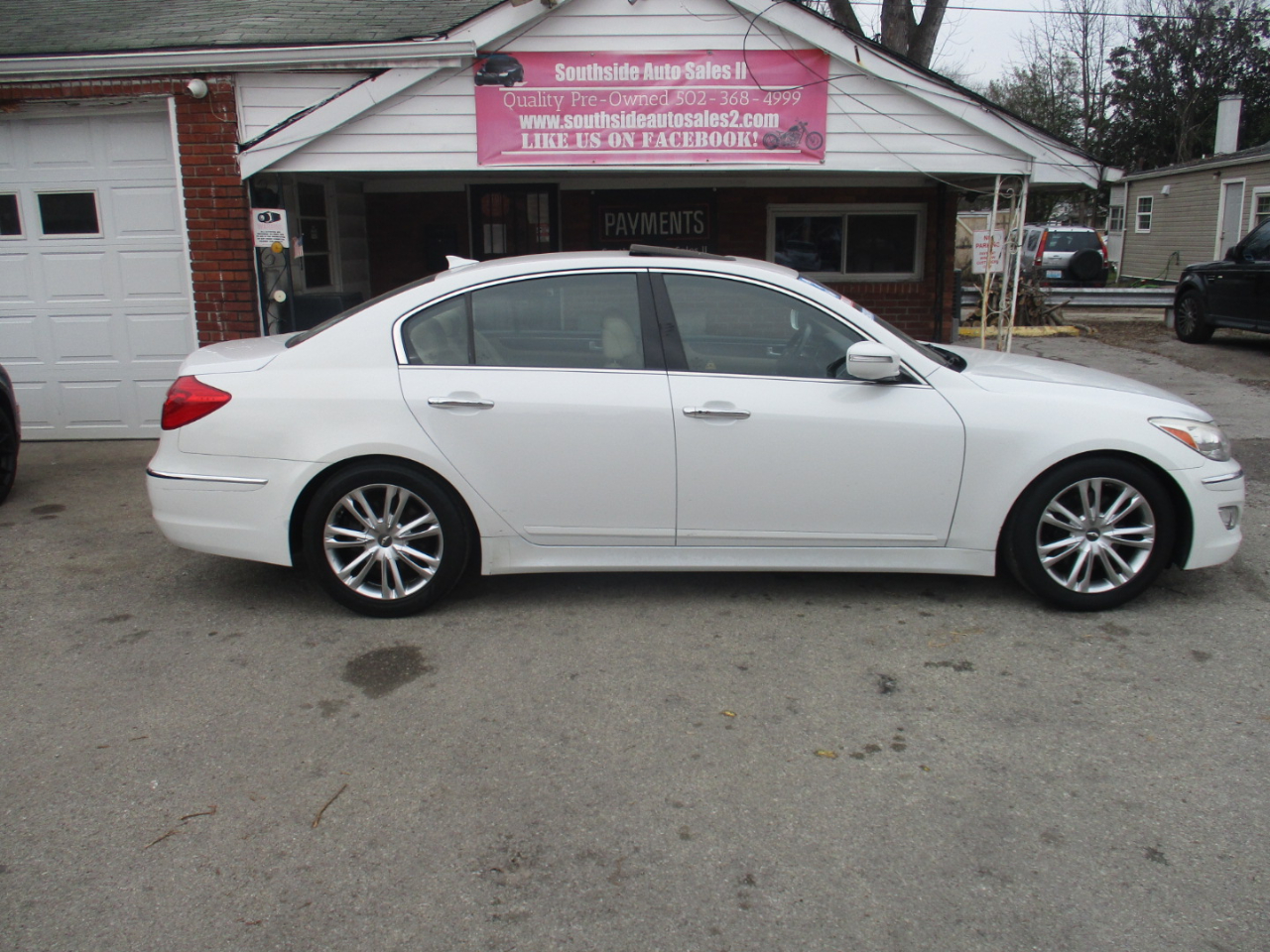 Hyundai Genesis 3.8L 2013