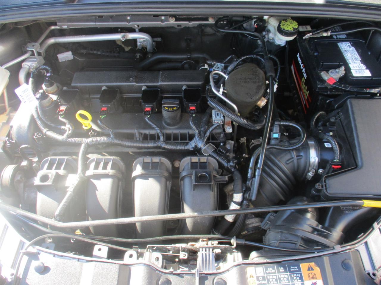 Ford Focus SE Sedan 2014