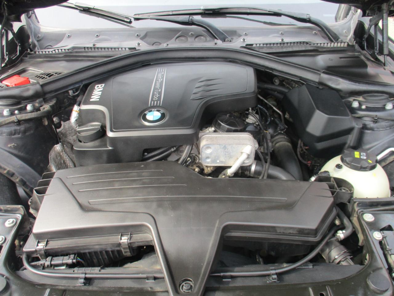 BMW 3-Series 328i xDrive Sedan 2016