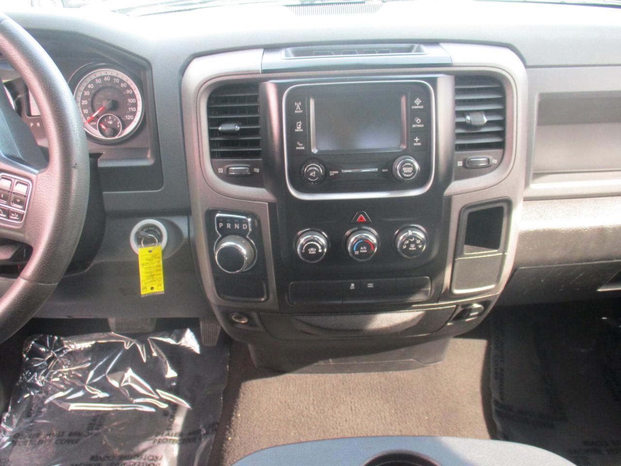 RAM 1500 Tradesman Quad Cab 2WD 2014