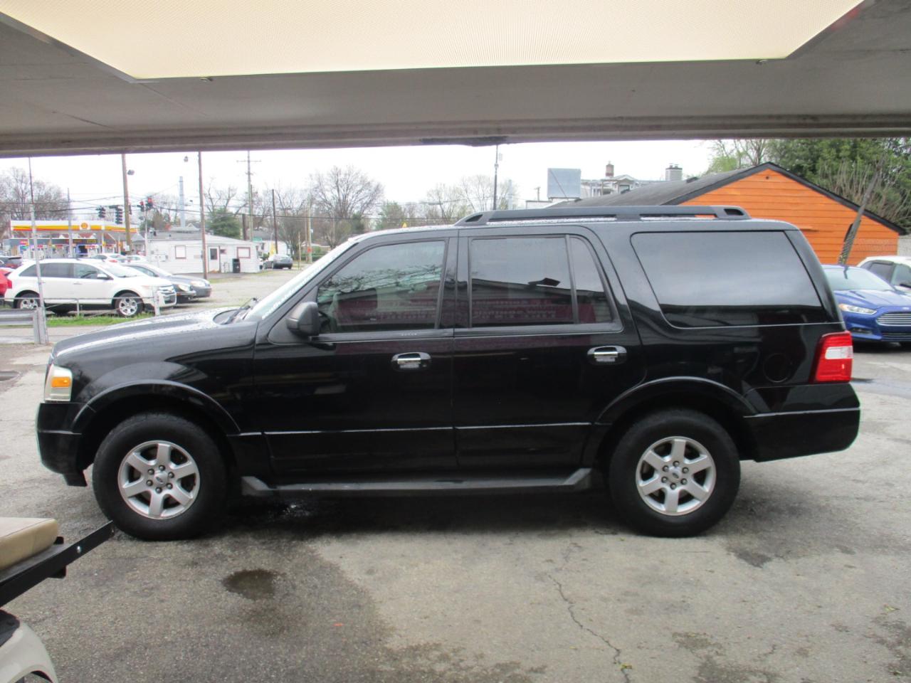 Ford Expedition XLT 4WD 2009
