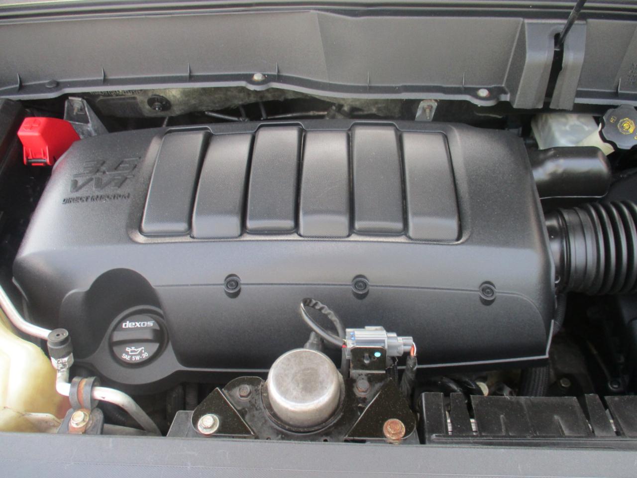 Chevrolet Traverse LS FWD 2010