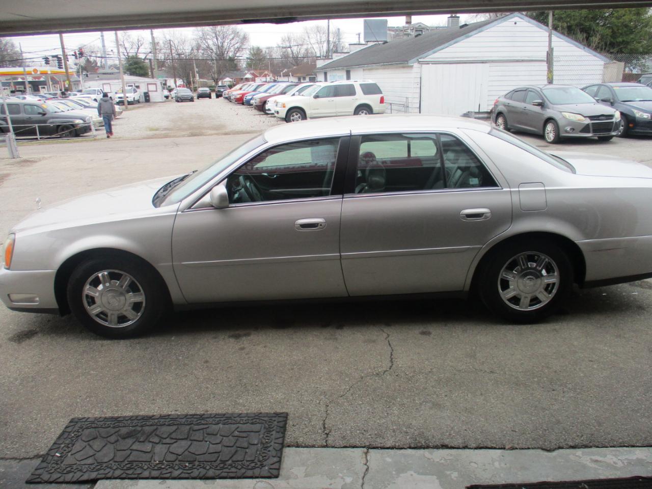 Cadillac DeVille Sedan 2004