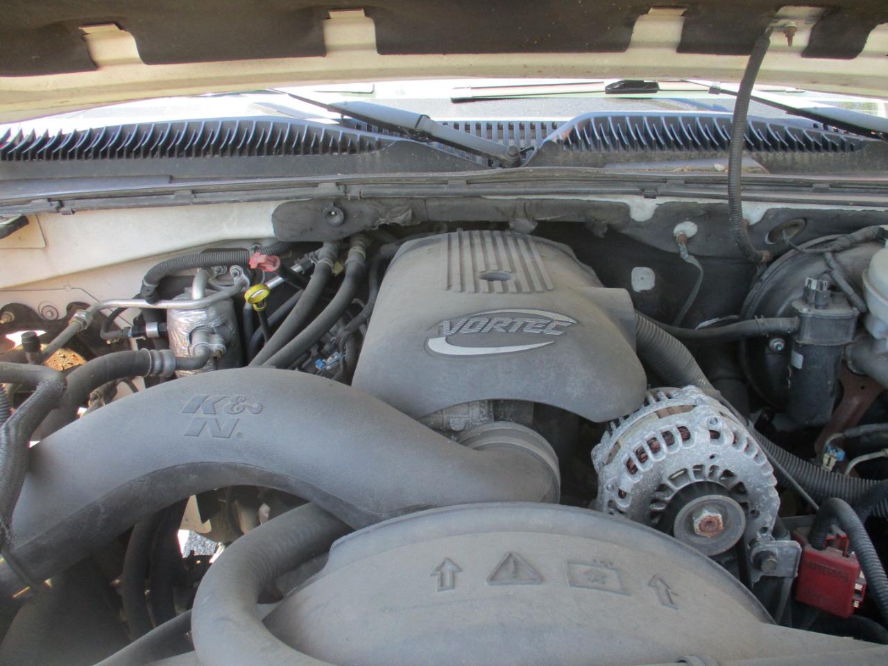 Chevrolet Suburban 1500 4WD 2003