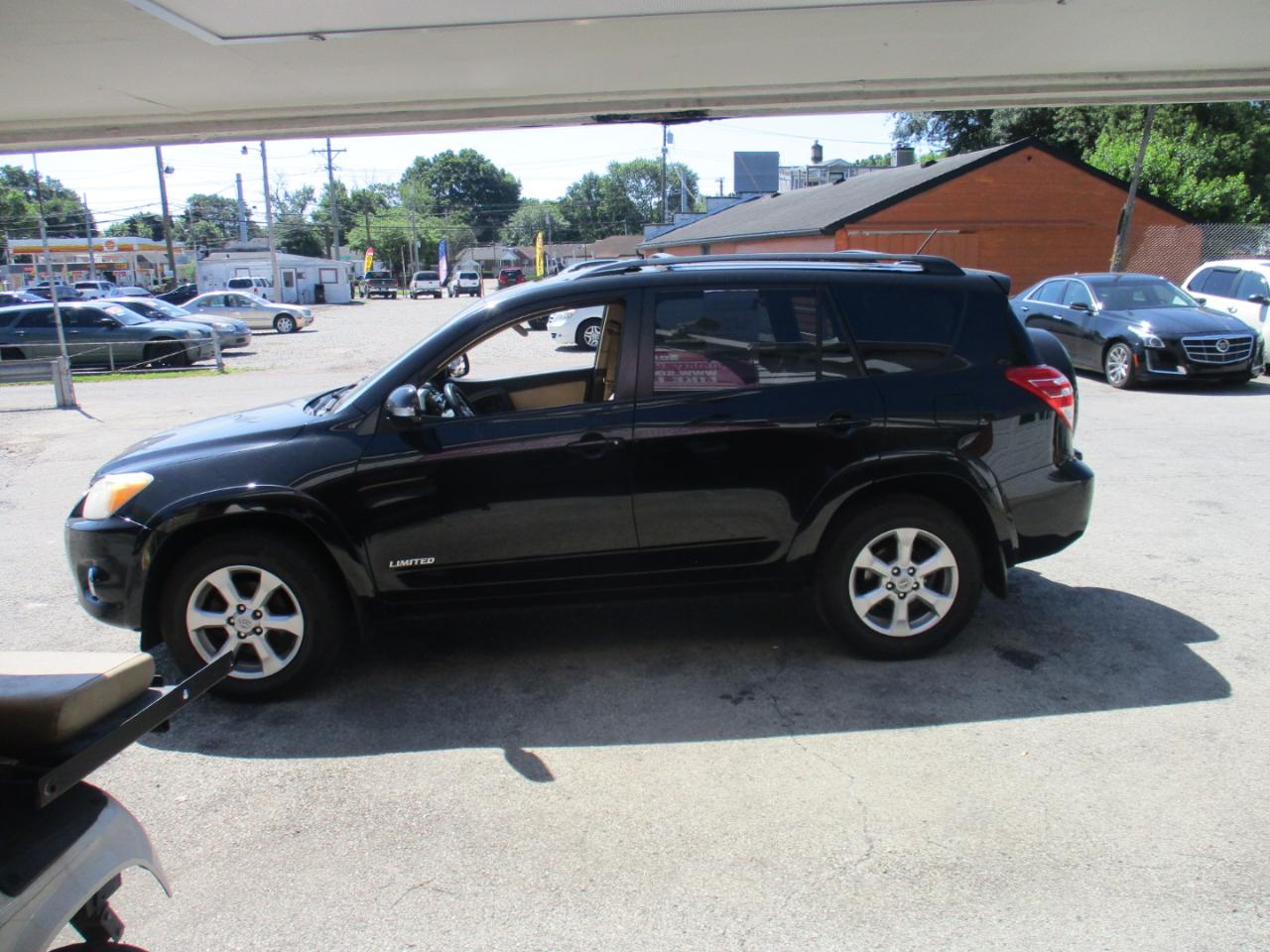 Toyota RAV4 Limited V6 4WD 2011