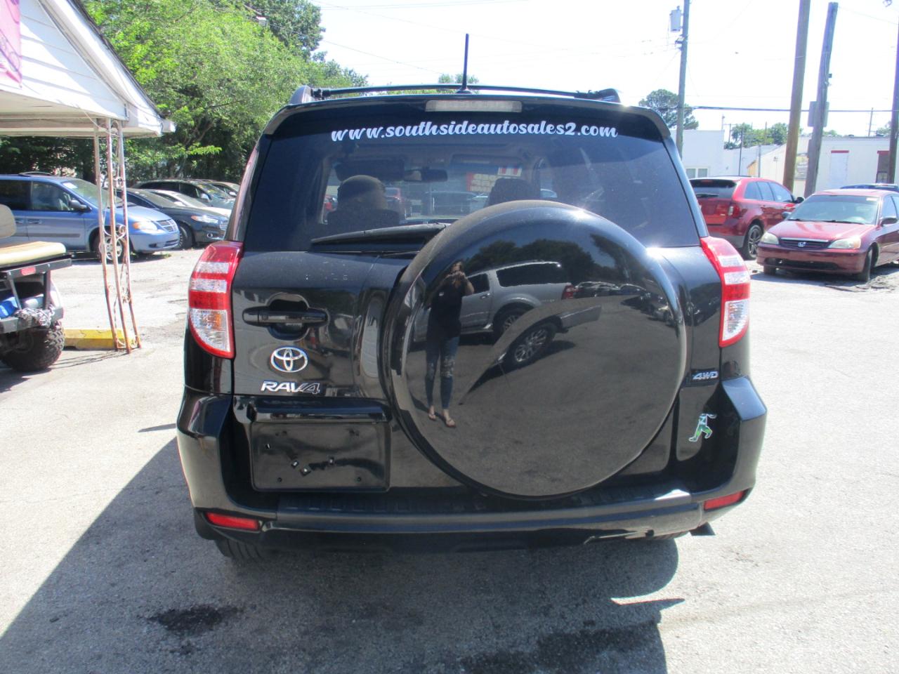 Toyota RAV4 Limited V6 4WD 2011