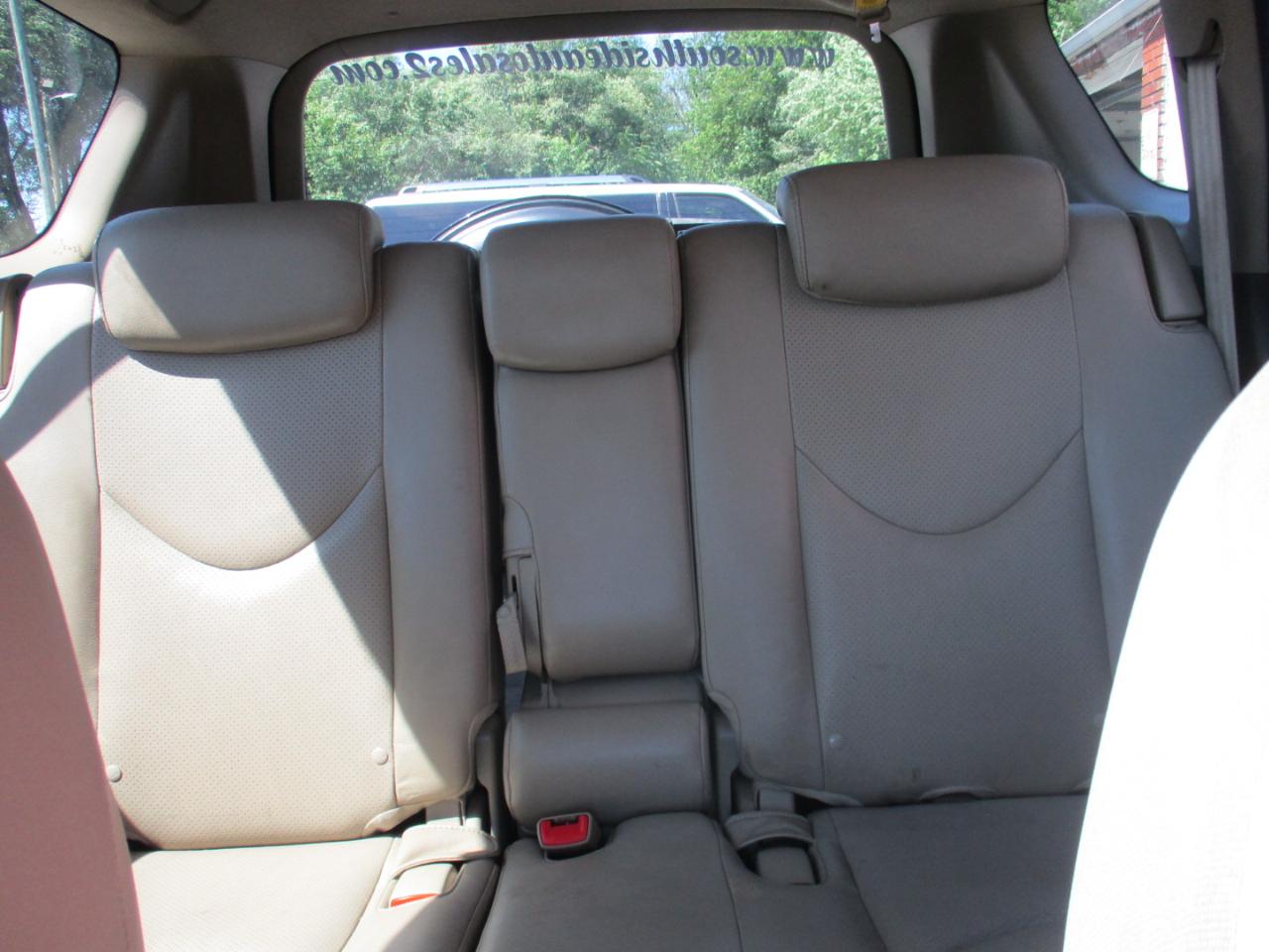Toyota RAV4 Limited V6 4WD 2011