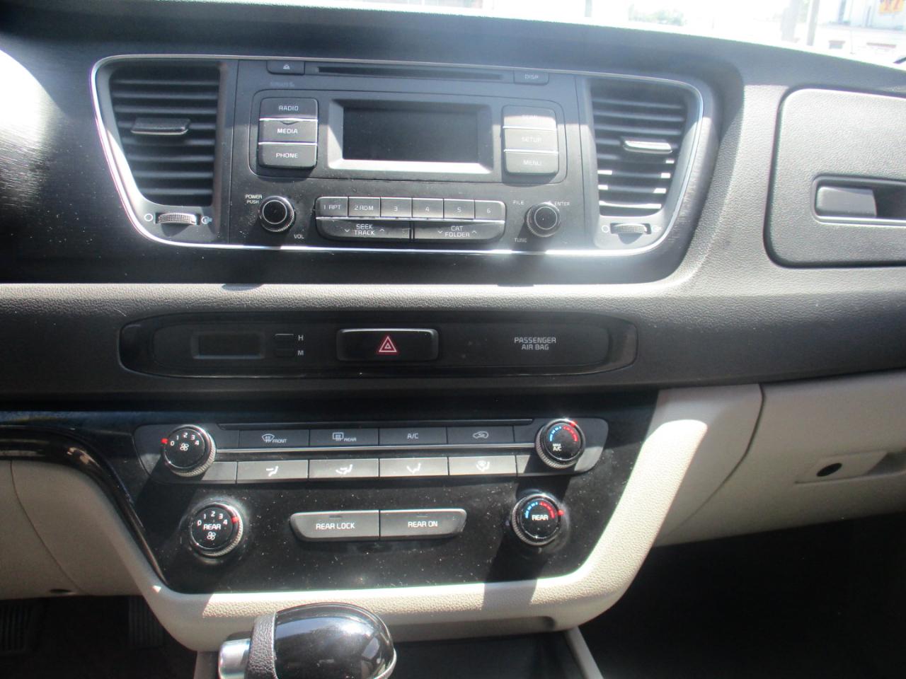 Kia Sedona L 2015