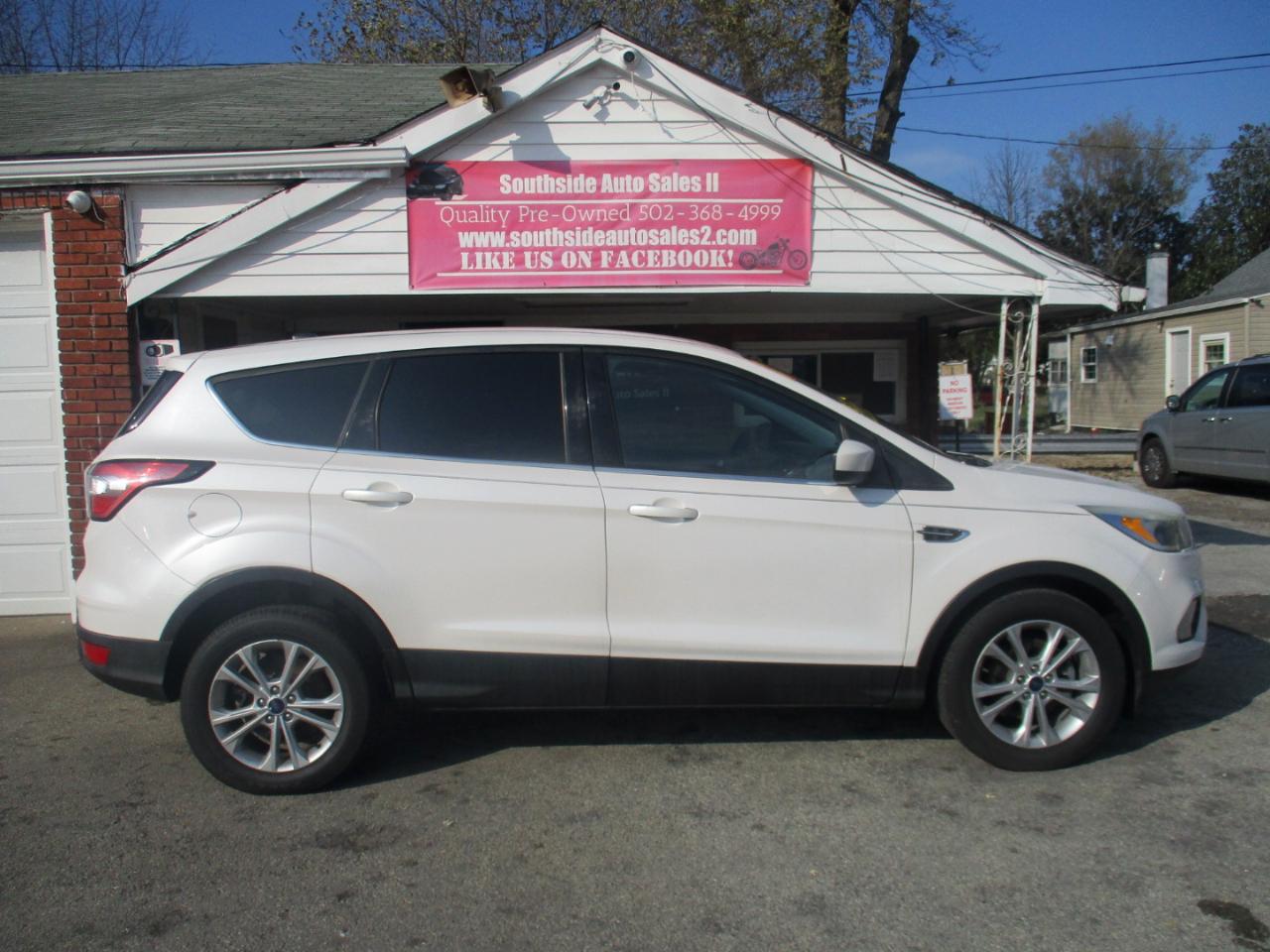 2017 Ford Escape SE's photo