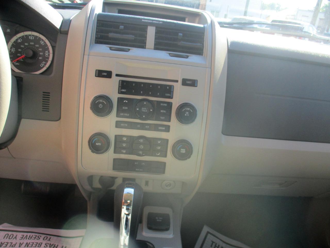 Ford Escape Hybrid FWD 2011