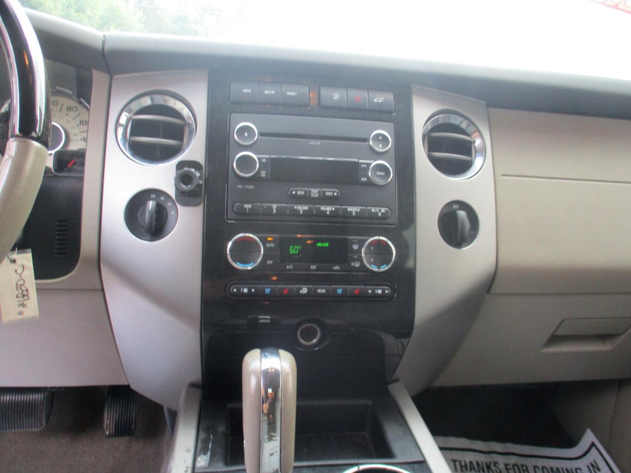 Ford Expedition EL Limited 4WD 2012