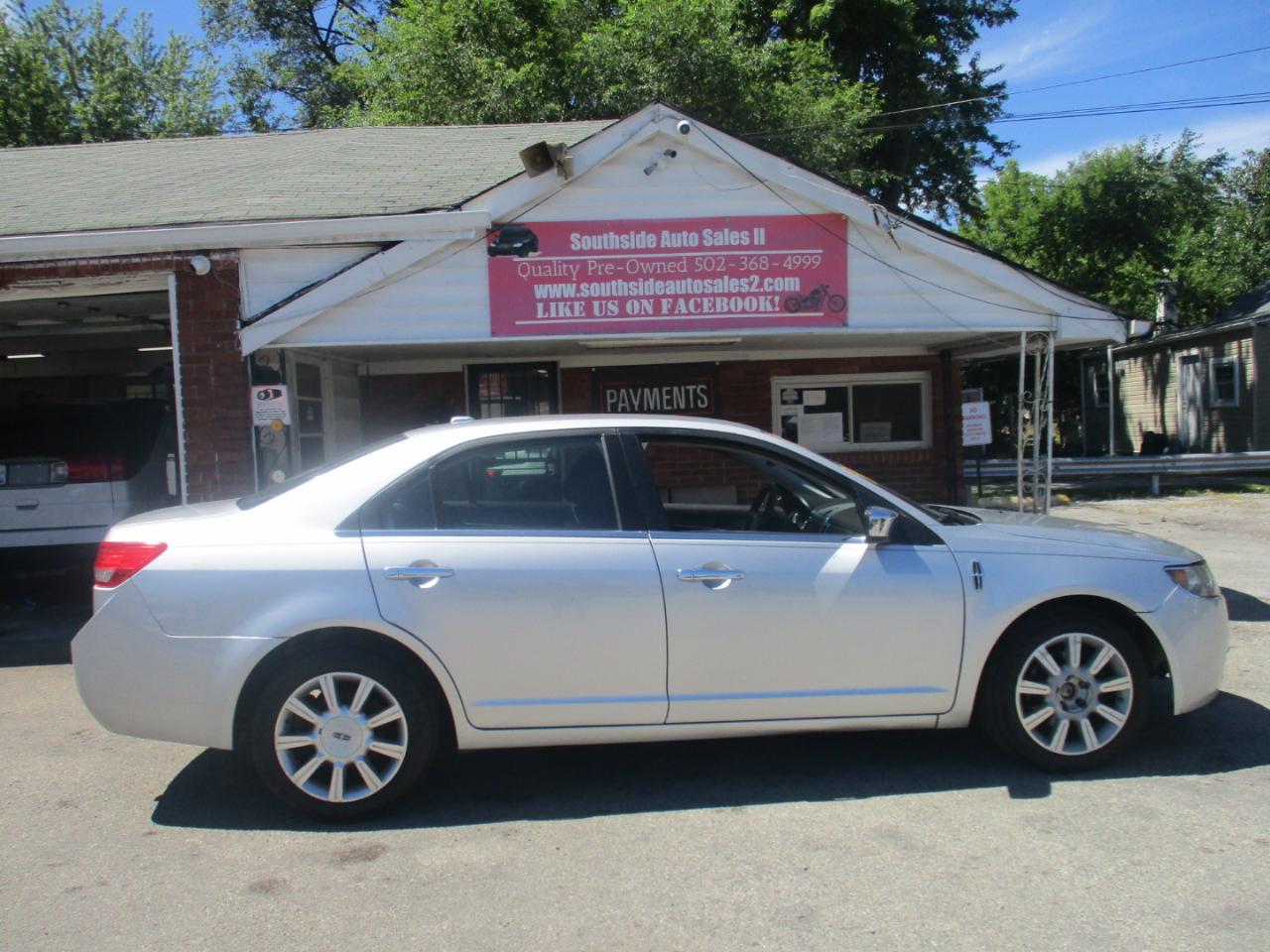 Lincoln MKZ FWD 2011