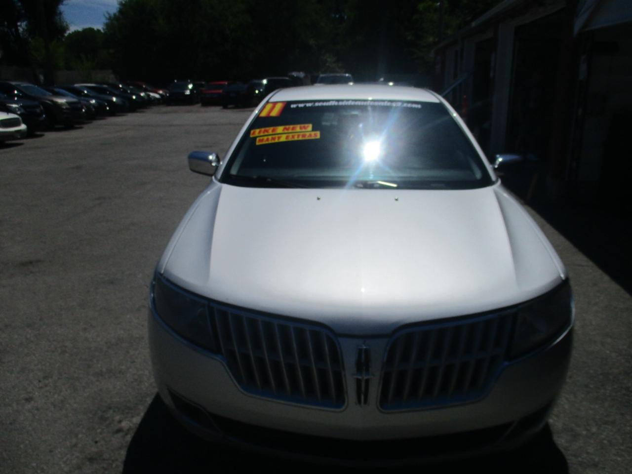 Lincoln MKZ FWD 2011