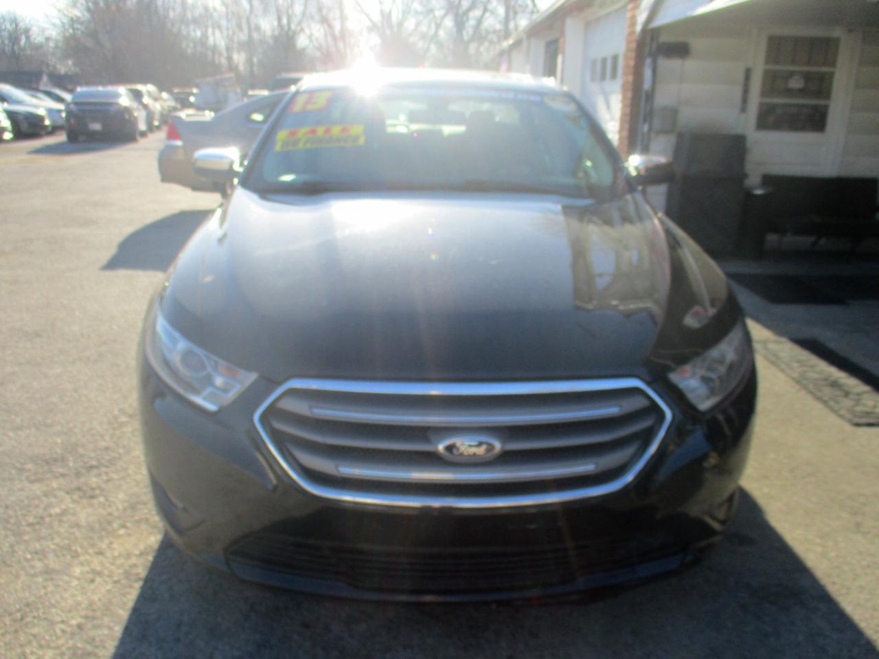 Ford Taurus SEL FWD 2013