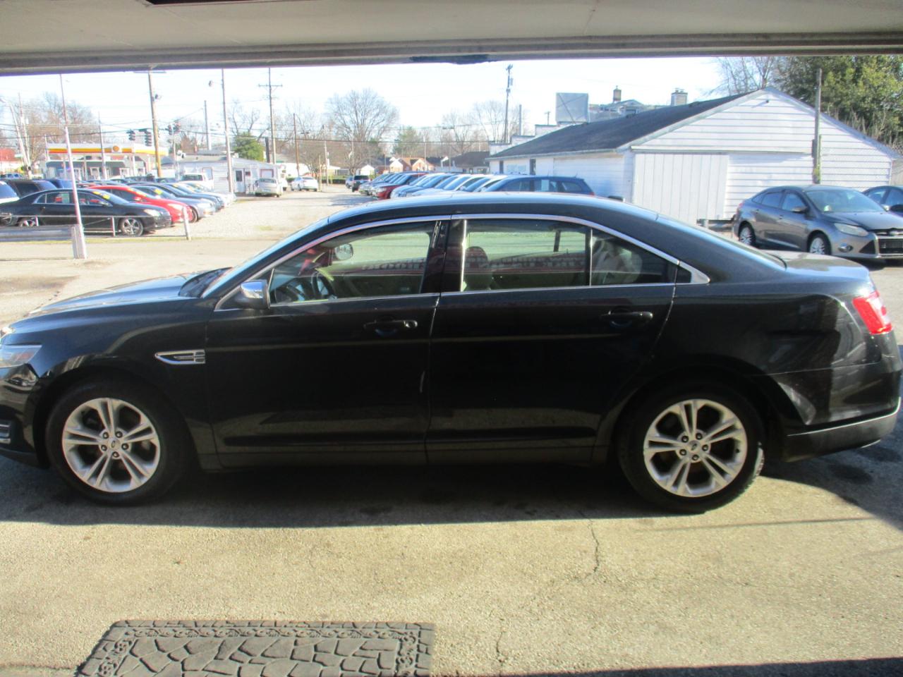 Ford Taurus SEL FWD 2013