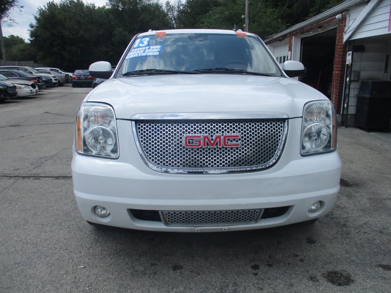 GMC Yukon Denali XL 2WD 2013