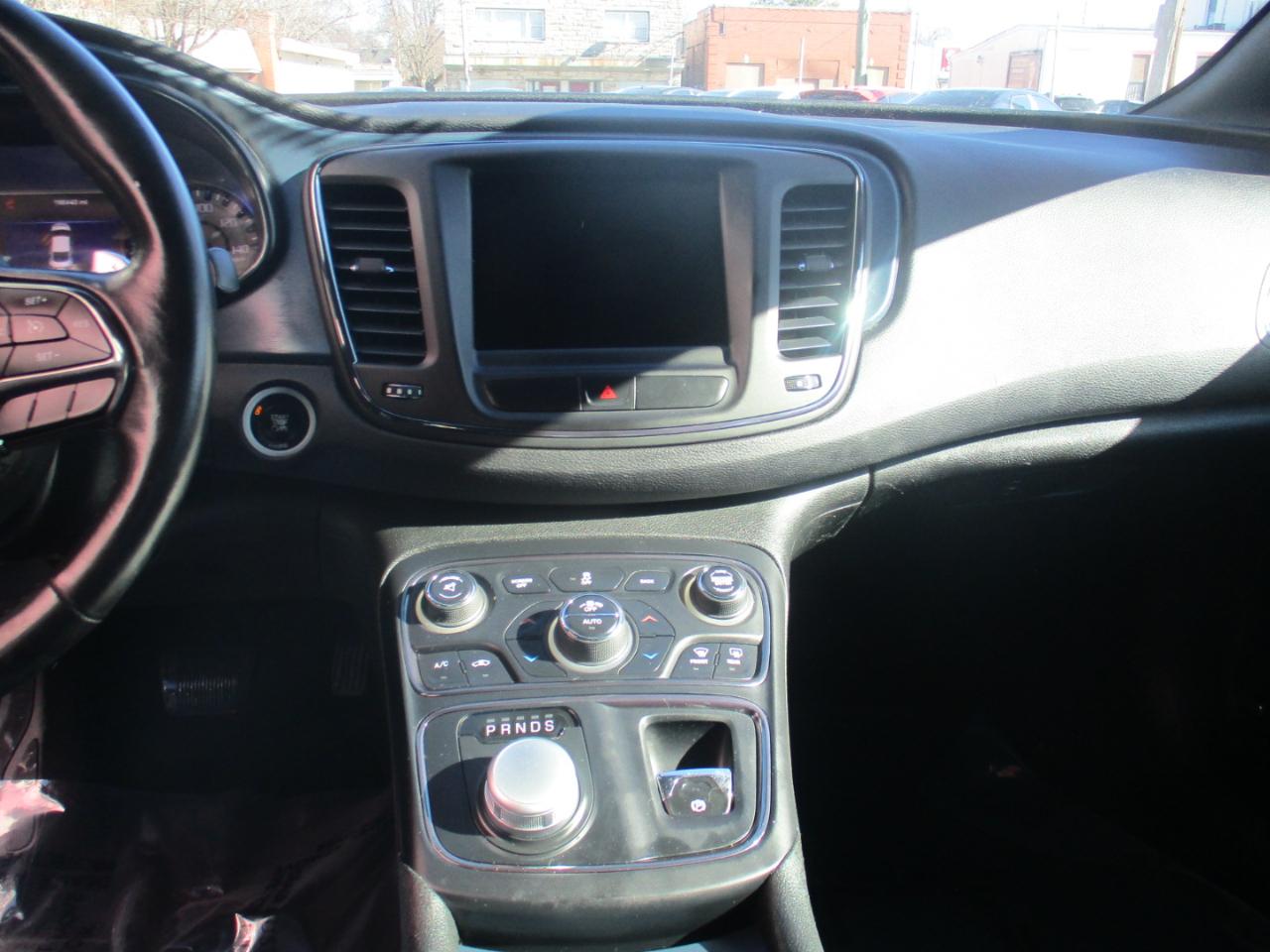 Chrysler 200 S 2015