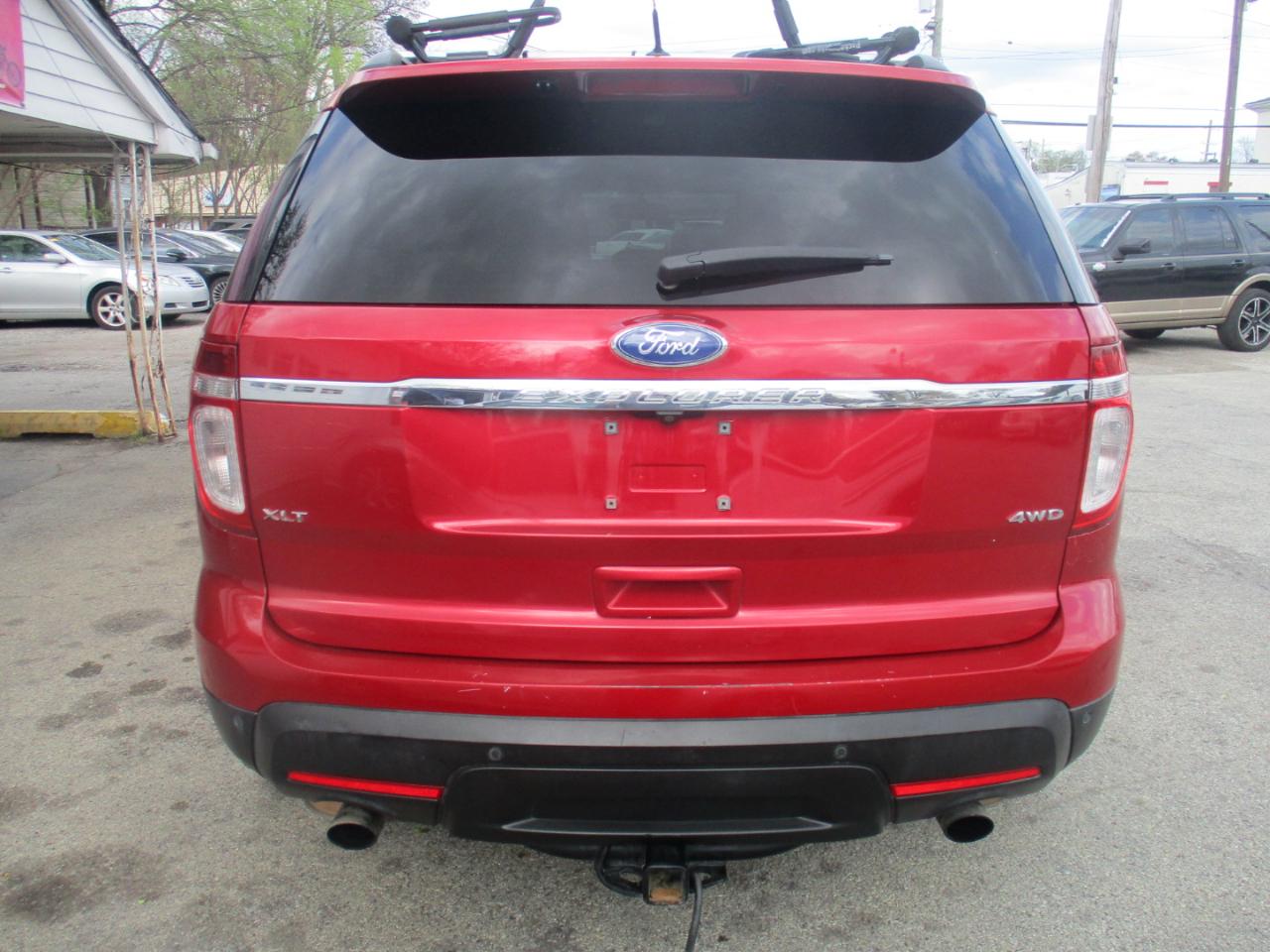 Ford Explorer XLT 4WD 2011