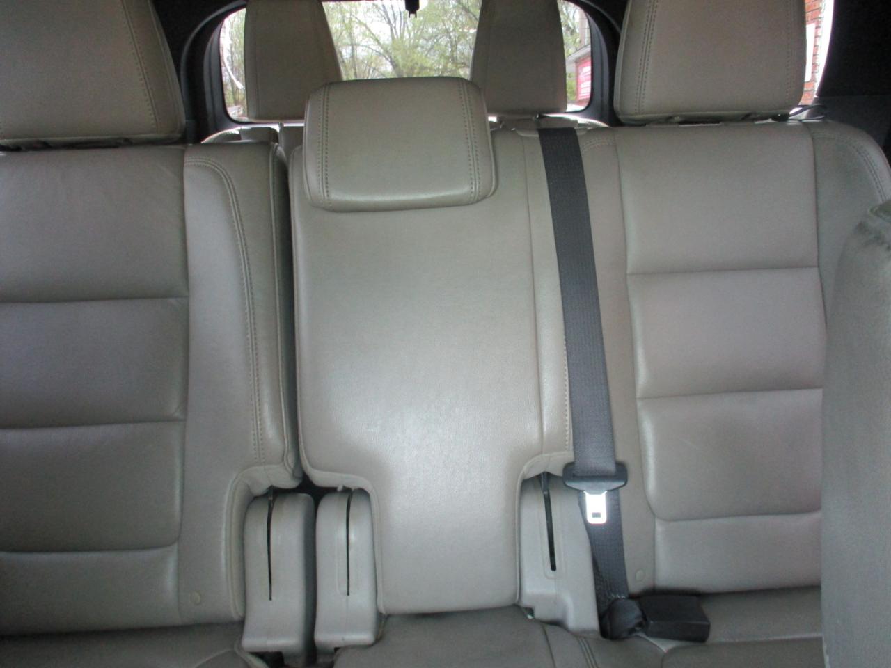 Ford Explorer XLT 4WD 2011