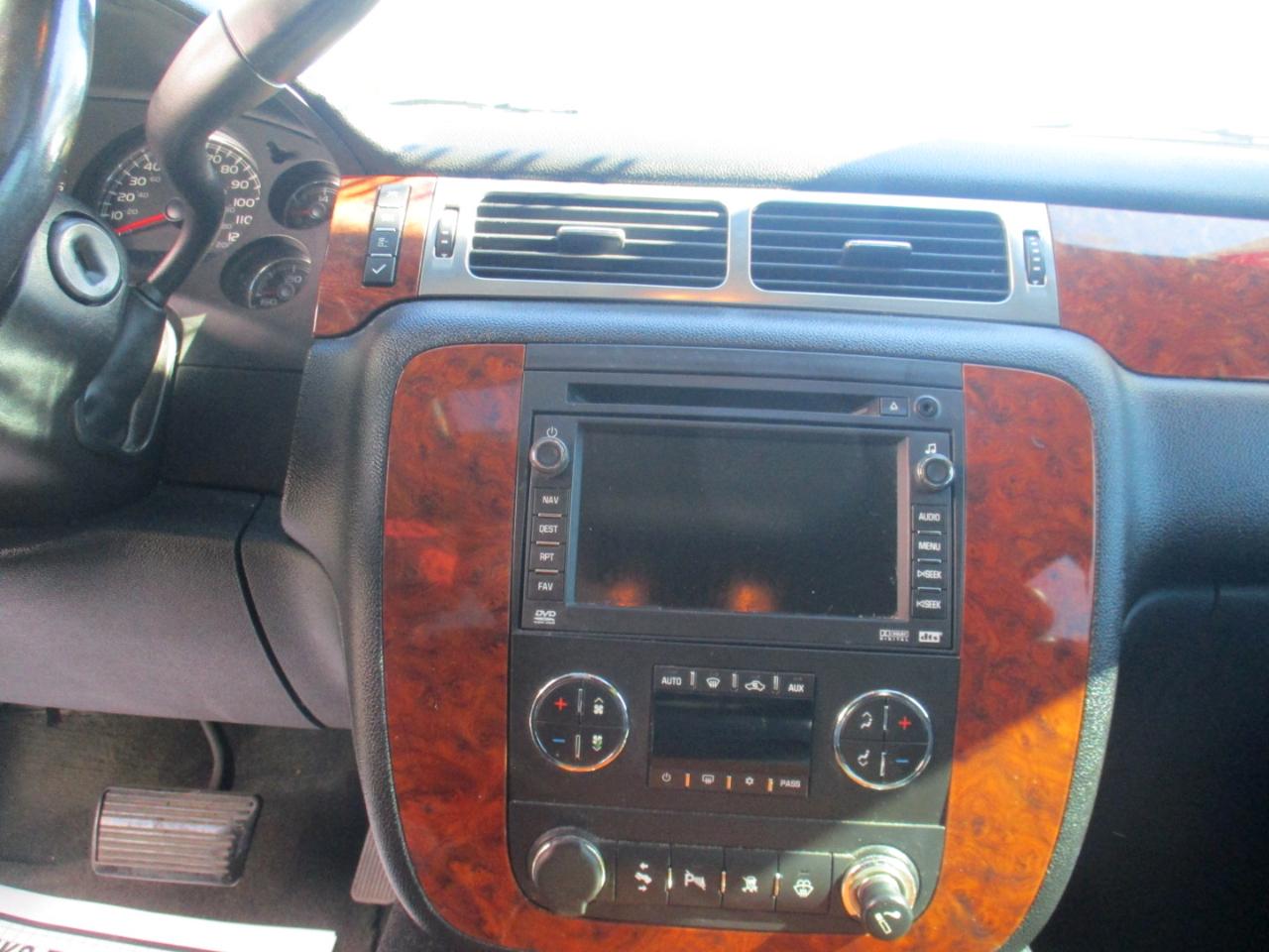 Chevrolet Suburban LS 1500 4WD 2007