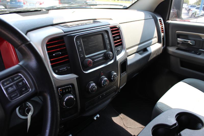 Dodge Ram 1500 SLT  2015