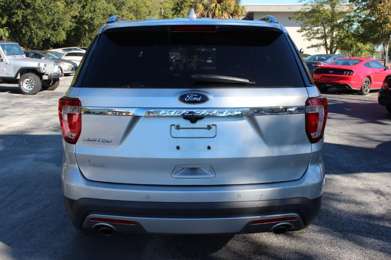 Ford Explorer Limited FWD 2017