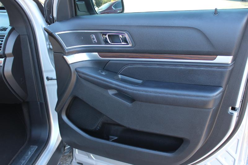 Ford Explorer Limited FWD 2017