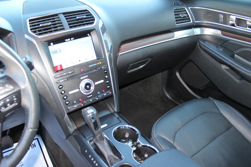 Ford Explorer Limited FWD 2017