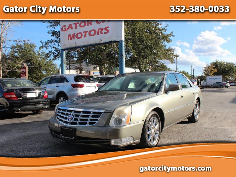 2011 Cadillac DTS Luxury Collection's photo