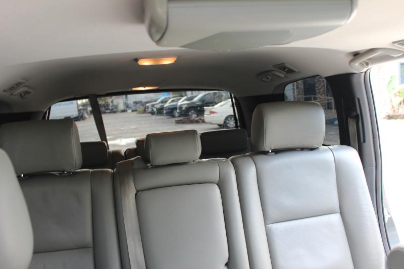 Toyota Sequoia SR5 5.7L 2WD 2011