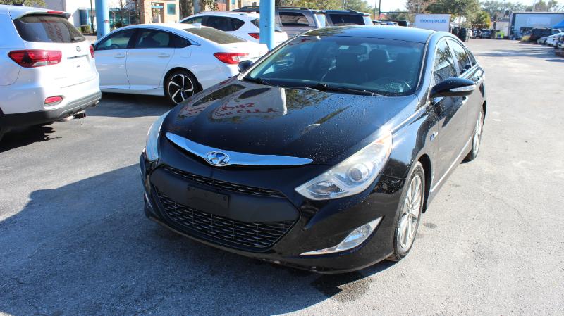 Hyundai Sonata Hybrid Sedan 2013