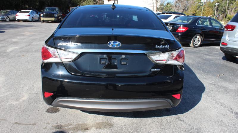 Hyundai Sonata Hybrid Sedan 2013