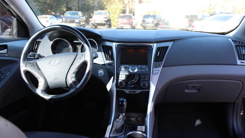 Hyundai Sonata Hybrid Sedan 2013