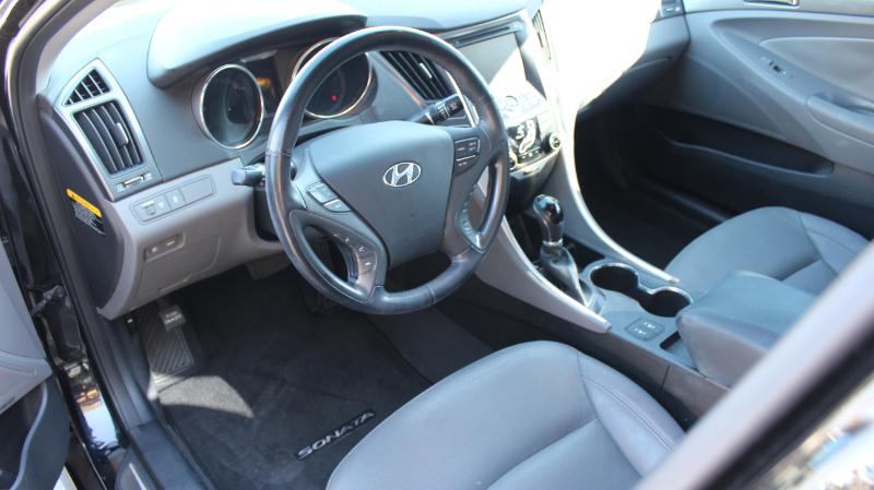 Hyundai Sonata Hybrid Sedan 2013