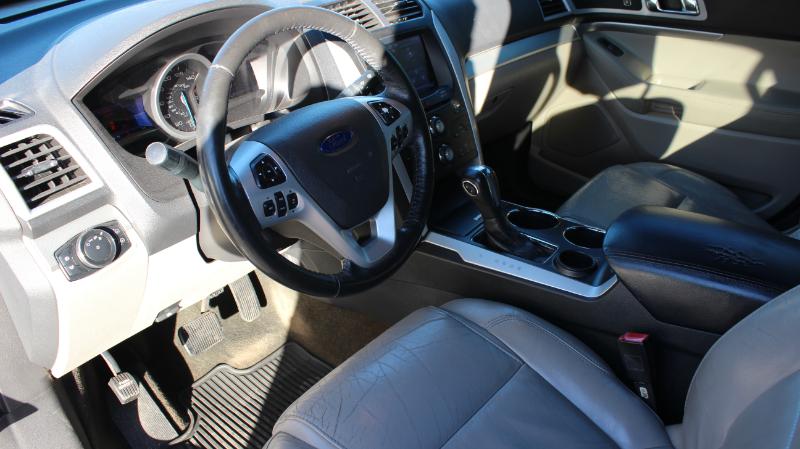 Ford Explorer XLT FWD 2013