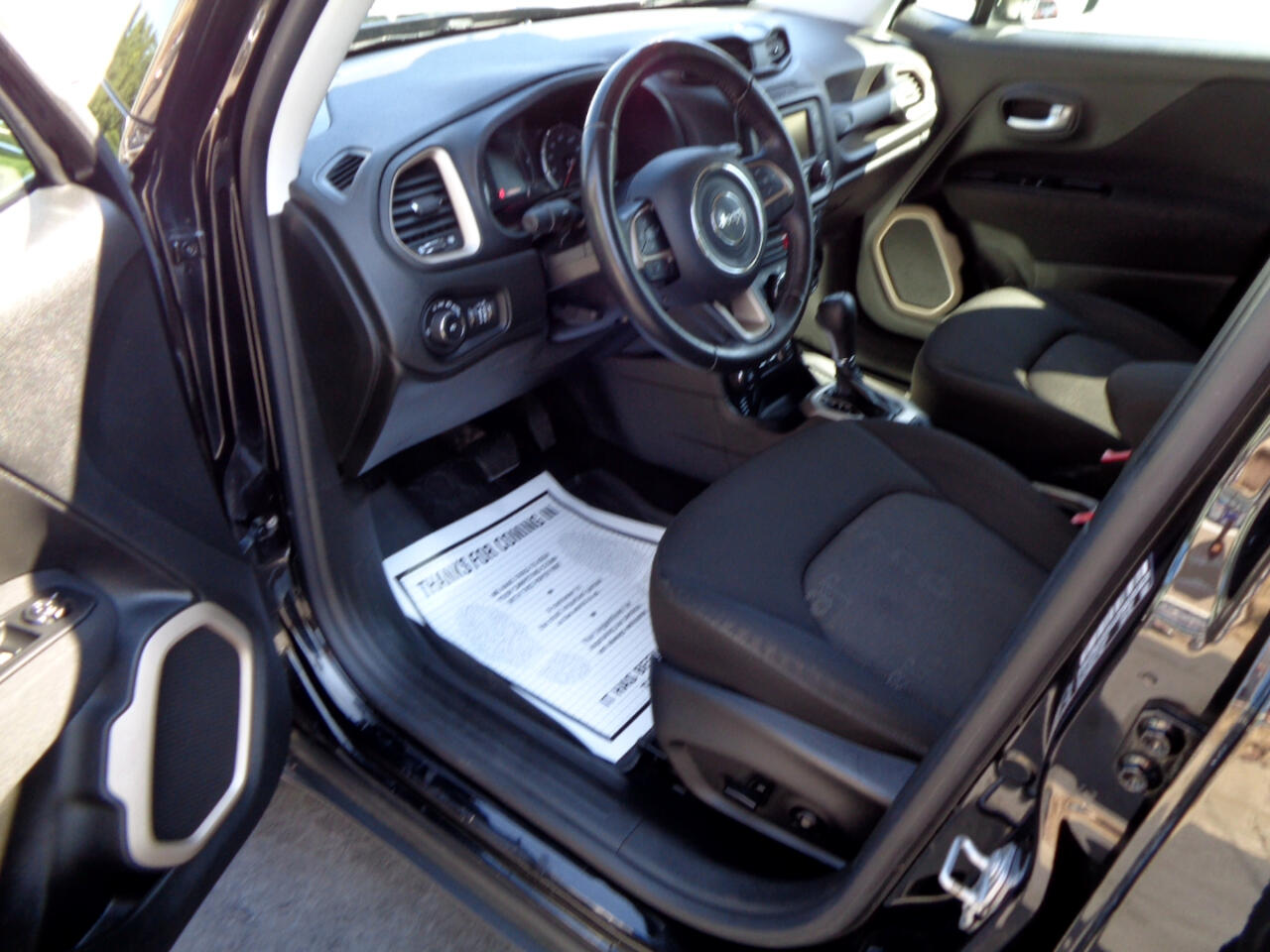 Jeep Renegade Latitude 4WD 2015 Jeep Renegade Latitude 4WD 2015