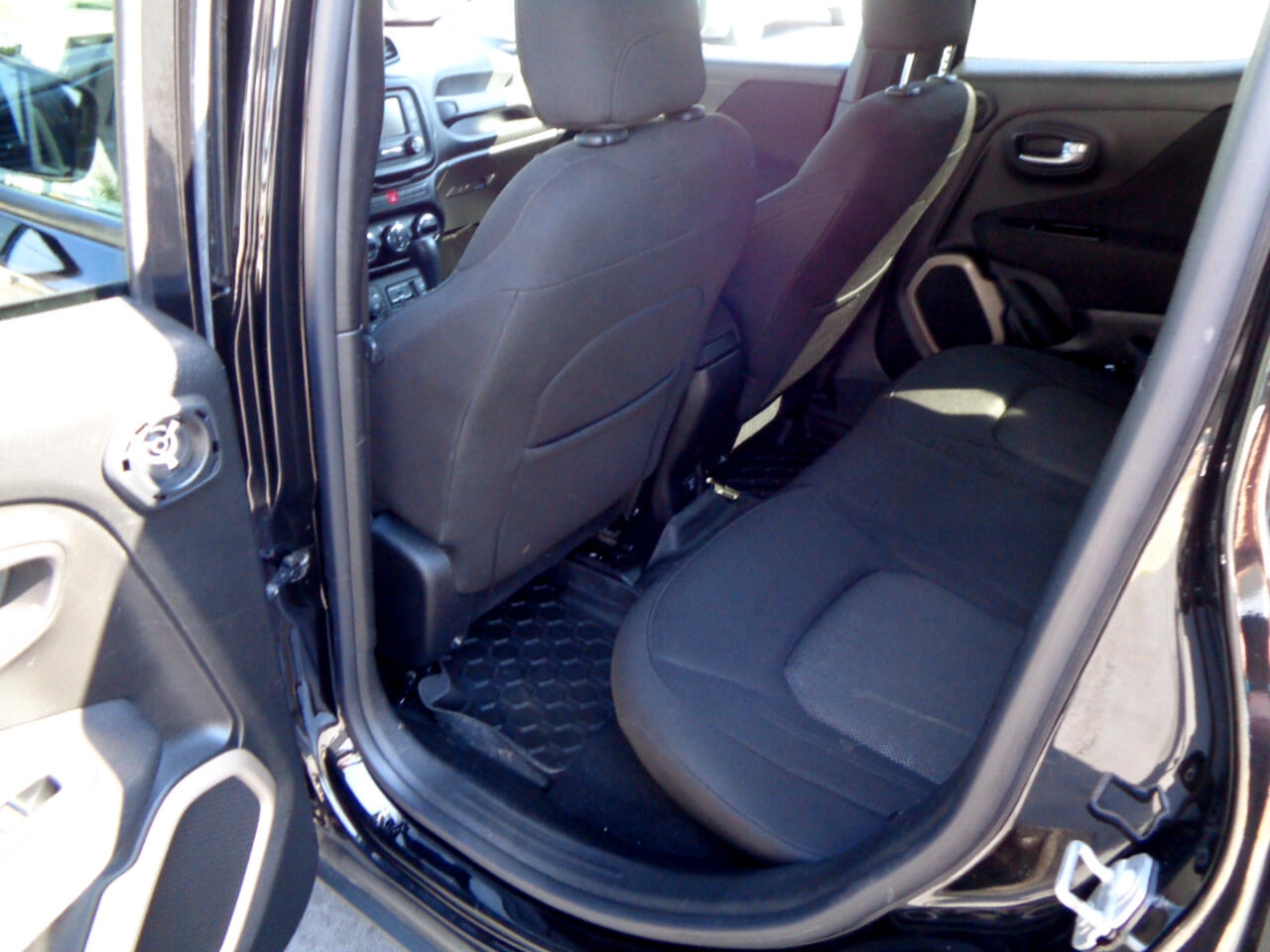 Jeep Renegade Latitude 4WD 2015 Jeep Renegade Latitude 4WD 2015