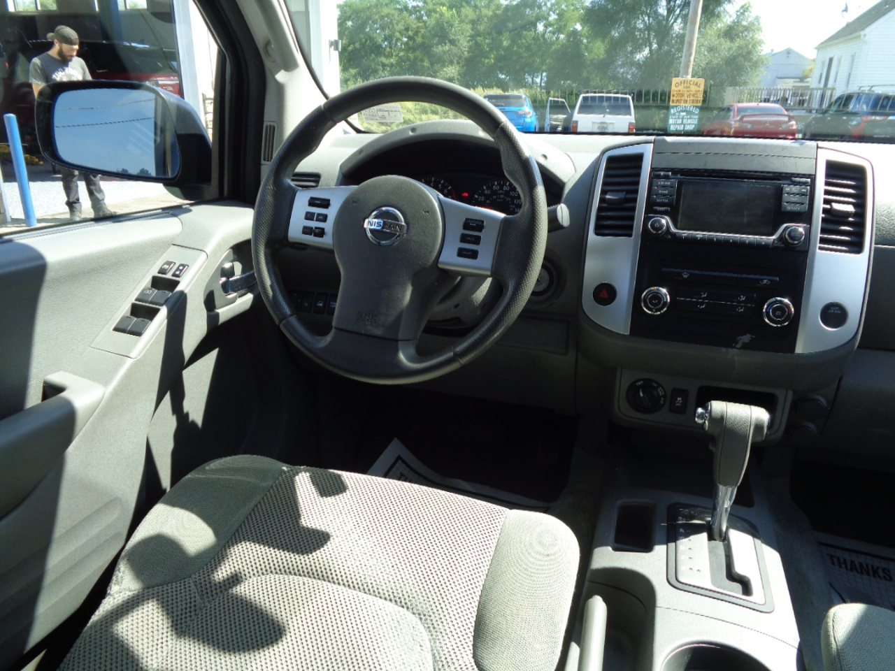 Nissan Frontier PRO-4X Crew Cab 5AT 4WD 2016 Nissan Frontier PRO-4X Crew Cab 5AT 4WD 2016