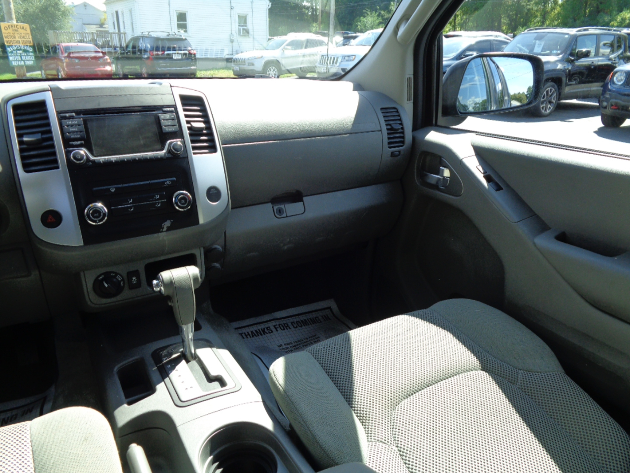 Nissan Frontier PRO-4X Crew Cab 5AT 4WD 2016 Nissan Frontier PRO-4X Crew Cab 5AT 4WD 2016