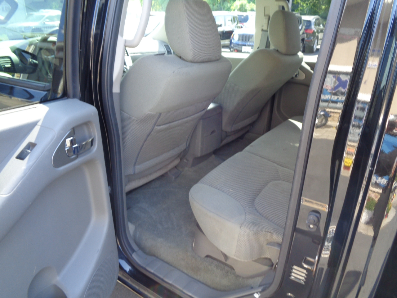 Nissan Frontier PRO-4X Crew Cab 5AT 4WD 2016 Nissan Frontier PRO-4X Crew Cab 5AT 4WD 2016