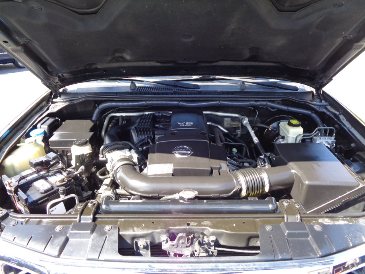 Nissan Frontier PRO-4X Crew Cab 5AT 4WD 2016 Nissan Frontier PRO-4X Crew Cab 5AT 4WD 2016