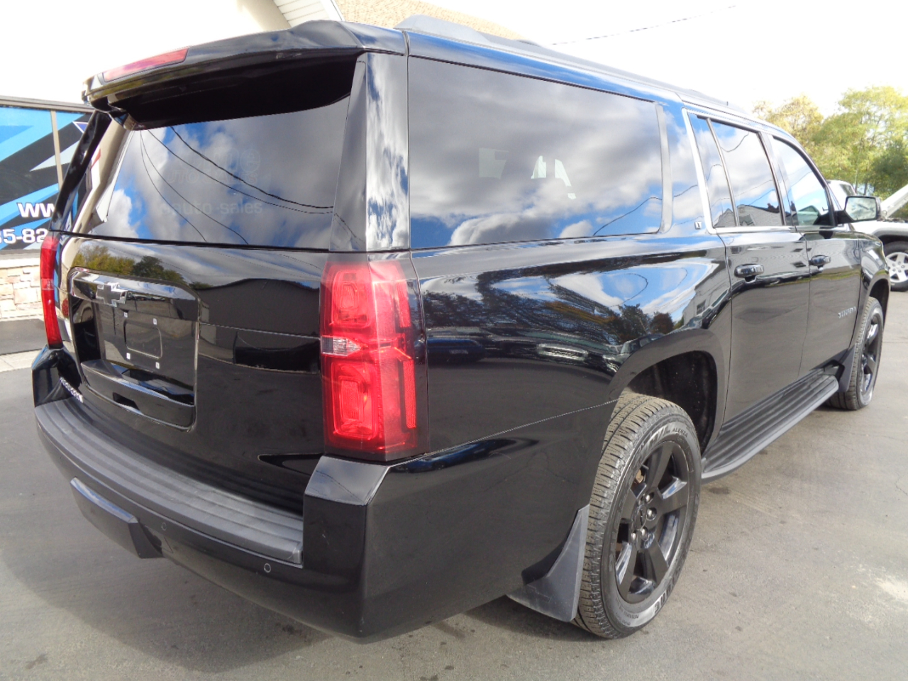 Chevrolet Suburban LT 4WD 2017 Chevrolet Suburban LT 4WD 2017
